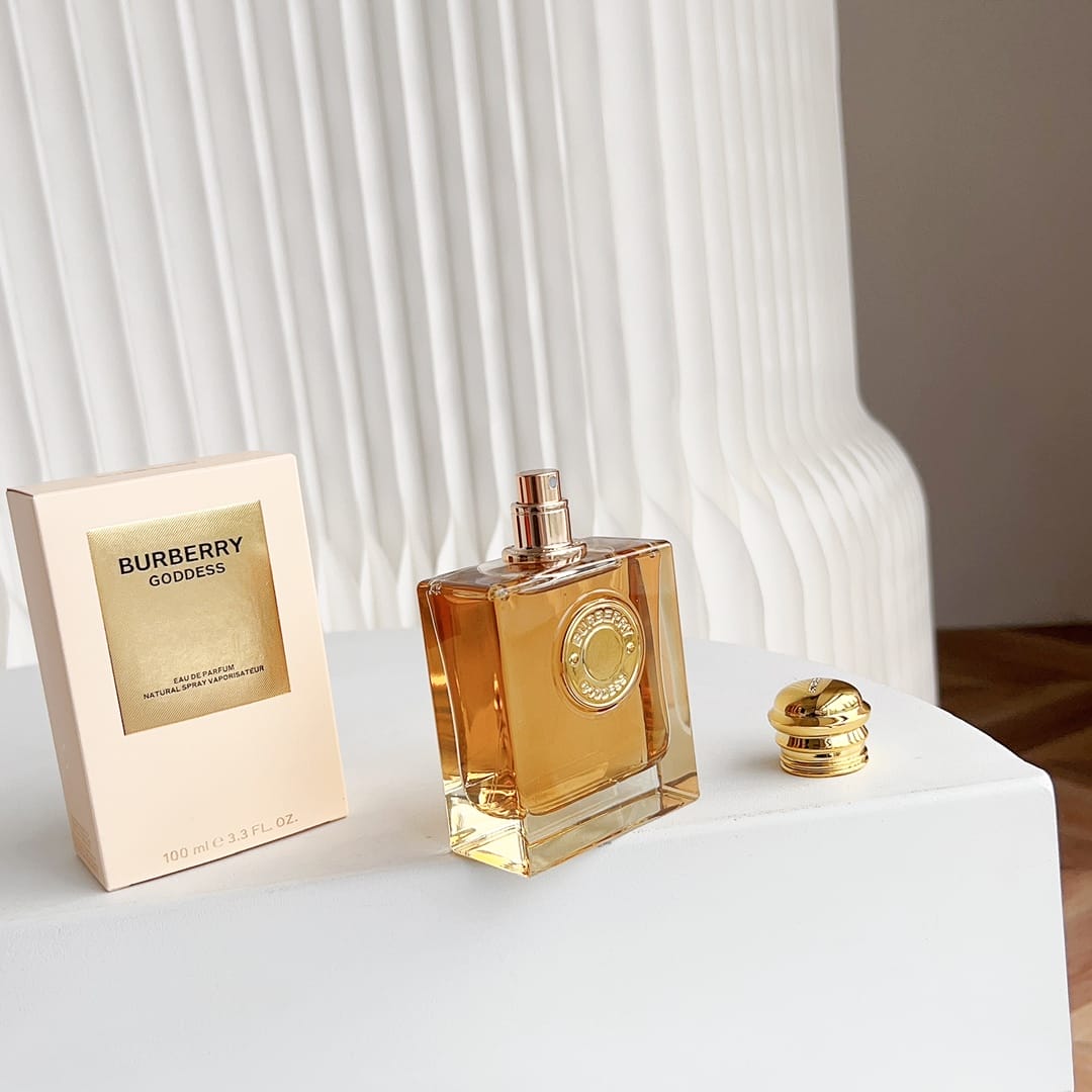 香水(ユニセックス) Burberry Goddess 100ml Eau de Parfum 69BD3315-EAFC-4CCB-9DA0-